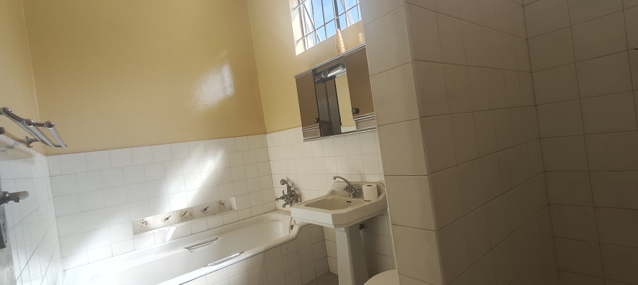 6 Bedroom Property for Sale in Sydenham Eastern Cape
